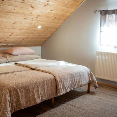 Guest House Pr' Cut Zirovnica Exterior photo